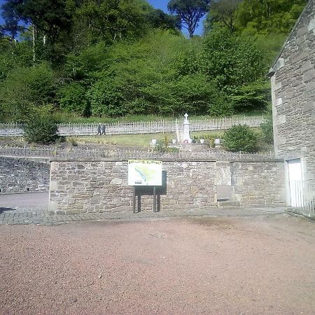 Wee Row Hostel Lanark Exterior photo