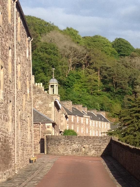 Wee Row Hostel Lanark Exterior photo
