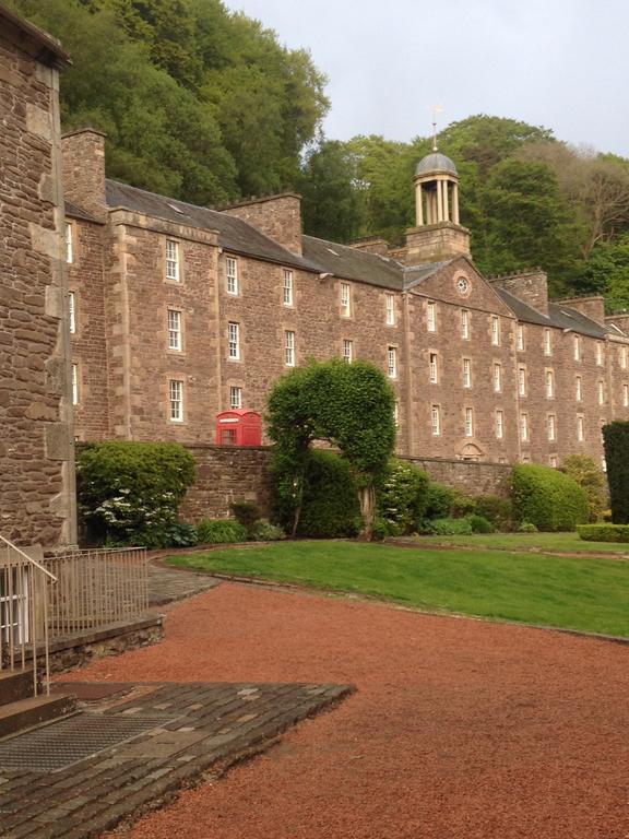 Wee Row Hostel Lanark Exterior photo