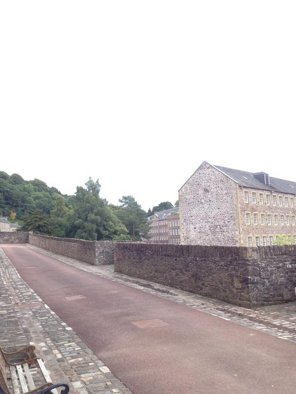 Wee Row Hostel Lanark Exterior photo