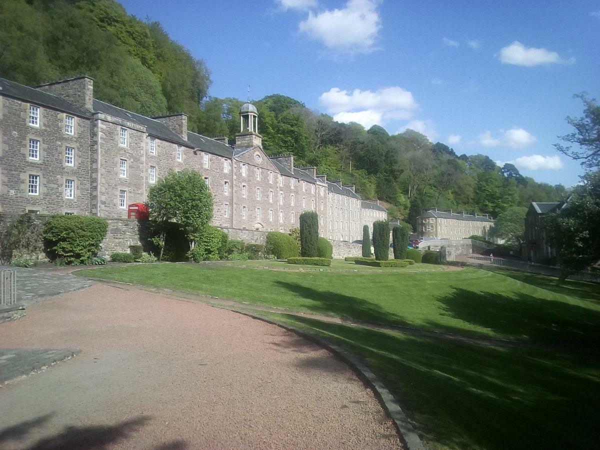 Wee Row Hostel Lanark Exterior photo